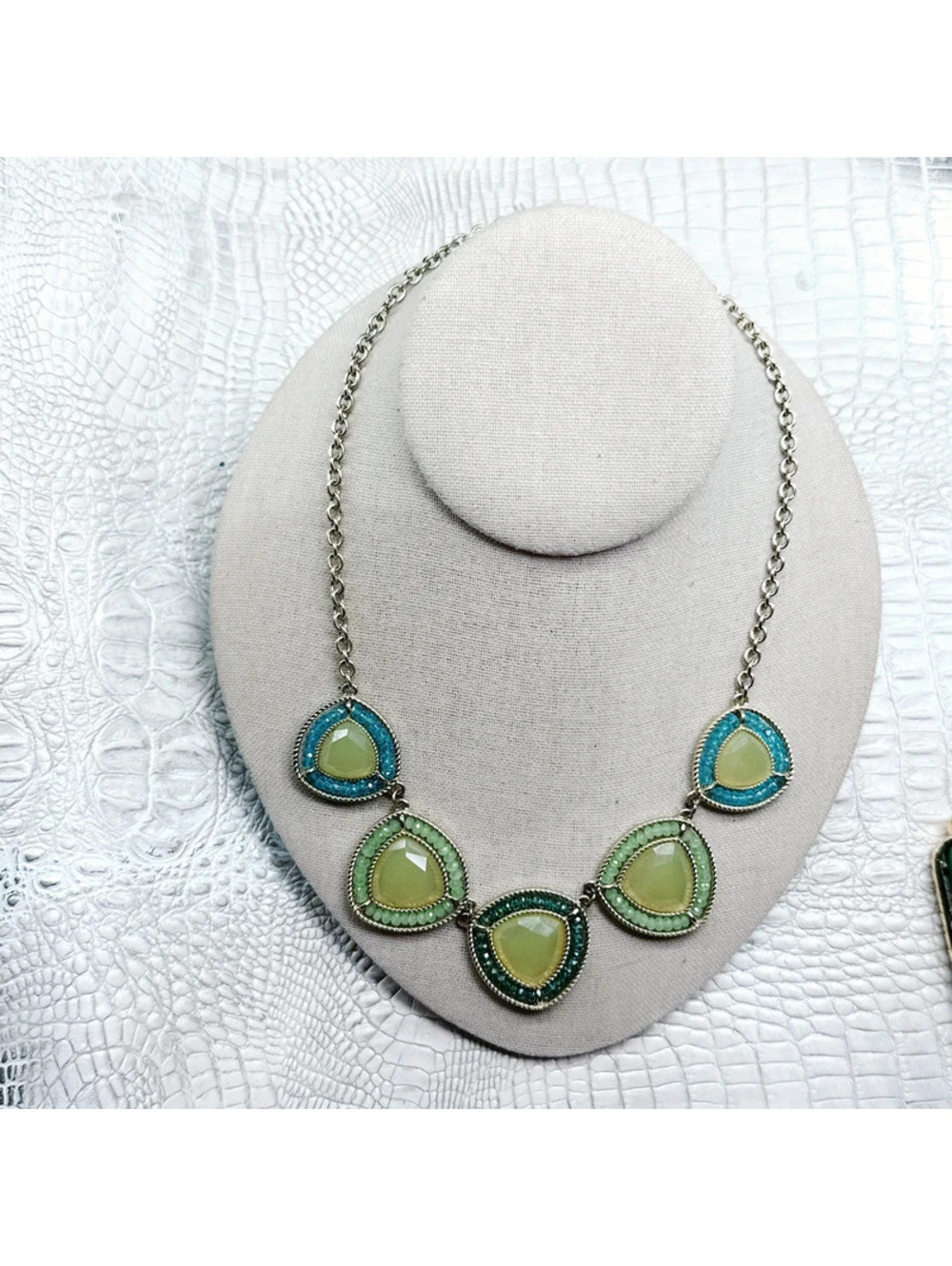 510mc. Chartreuse Bronze Geometric Necklace